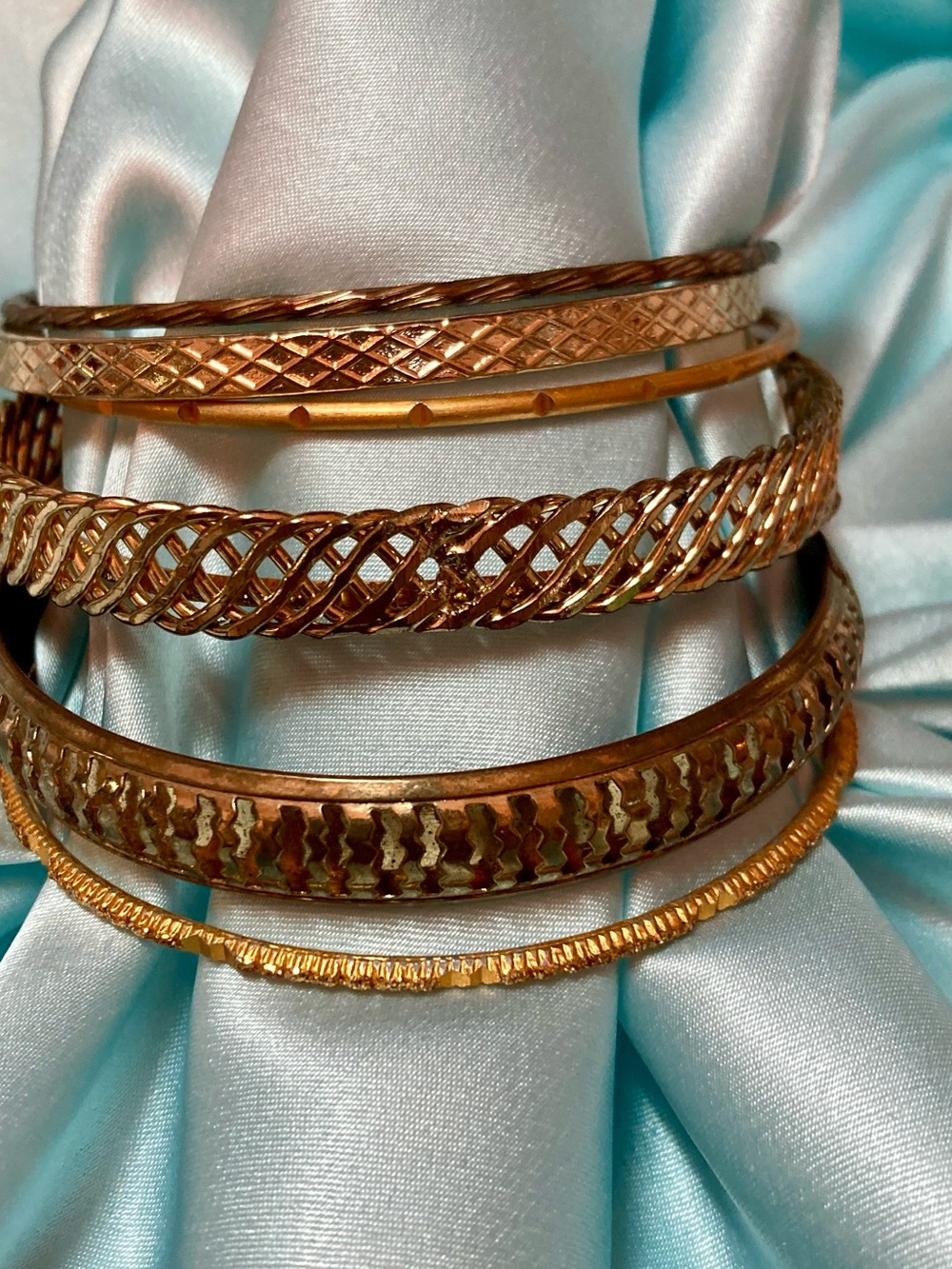 Bundle 6 Gold-Tone Textured Women’s Bangle Bracelet Set